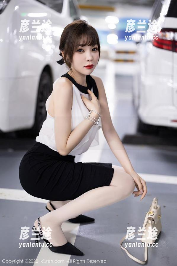 秀人网-艾希儿 秀人网 - 艾希儿的裤里丝新玩法:让无圣光美图也能闪耀无比