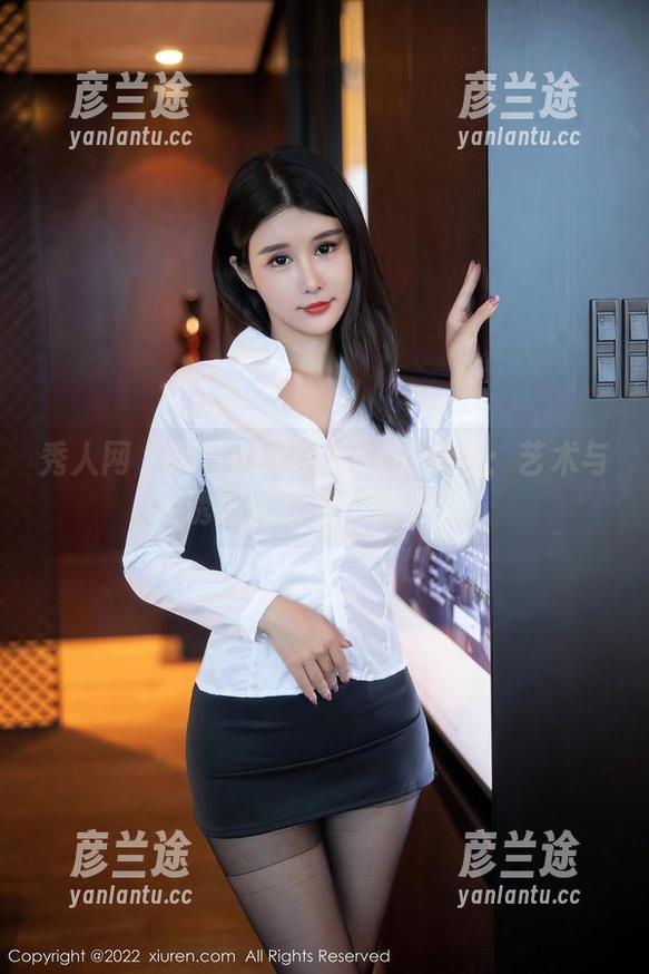 秀人网-黄可Christine 秀人网 - 黄可Christine的灰丝:艺术与诱惑的免费交融之作