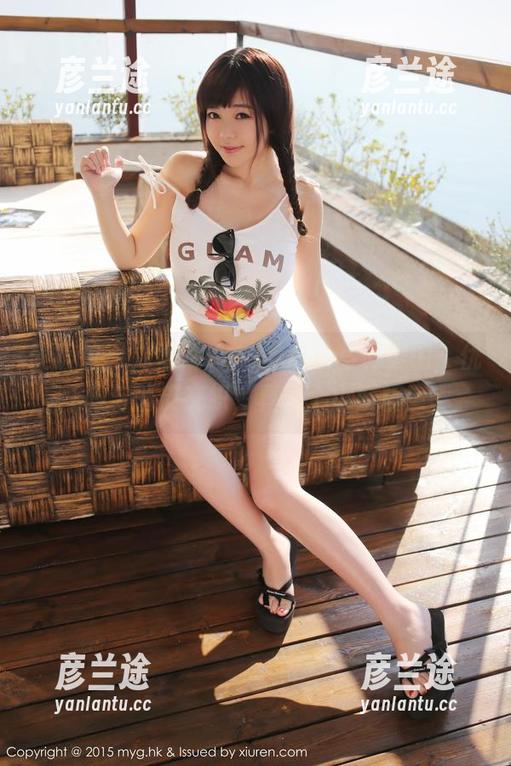 美媛馆-刘雪妮Verna 美媛馆 - 刘雪妮Verna粉色写真美图,优雅与俏皮交织,真是个小妖精!