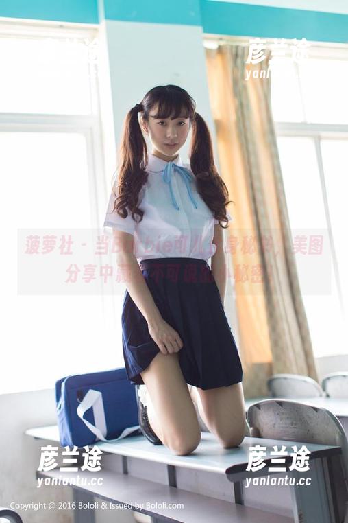 菠萝社 - 当Barbie可儿化身秘书，美图分享中藏着不可说的小秘密！