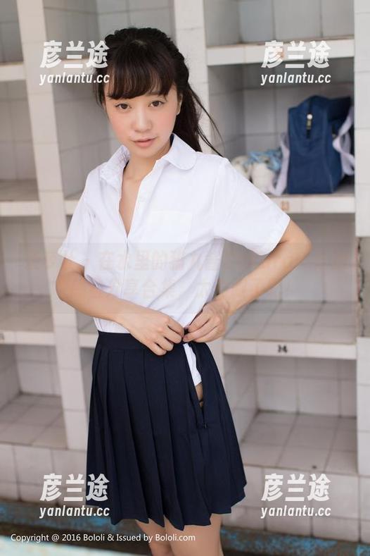 菠萝社-猫九酱Sakura 菠萝社 - 在水里的猫九酱Sakura:泳池感官分享合集,太养眼了吧!