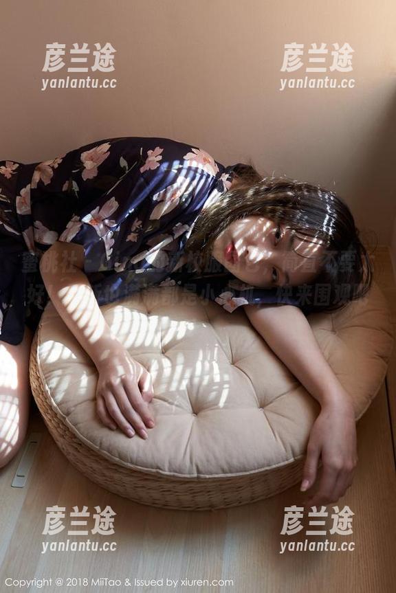 蜜桃社-Gina 蜜桃社 - Gina的新校服图包,简直不要太好!最新也满满都是小心机,快来围观吧!