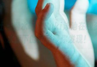 蜜桃社 – 潜水吧！Suki泳池在线资源，水面下的精彩等你发现！