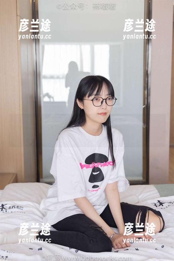袜啵啵-小甜豆 袜啵啵 - 精选小甜豆:套装中那些让人心动的小细节,快来探秘!