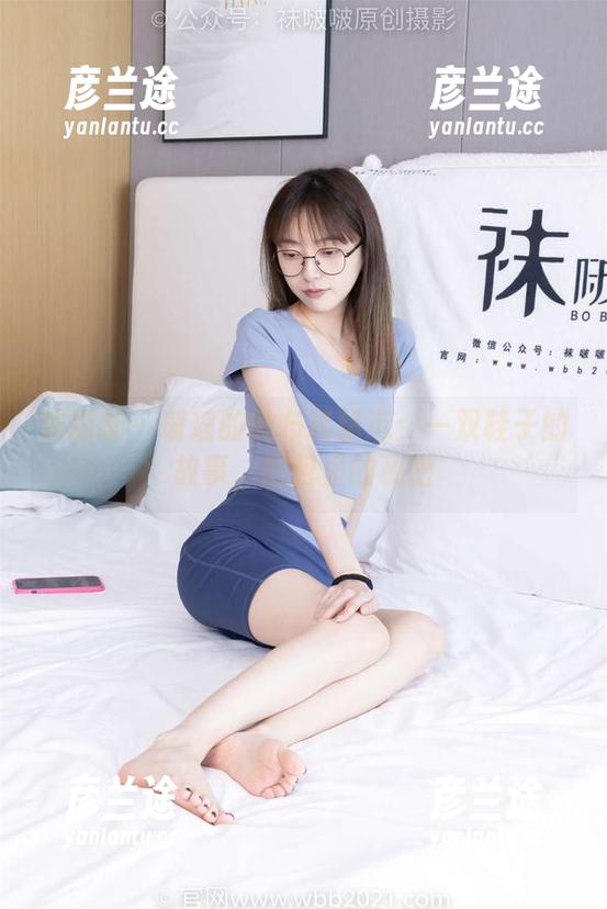 袜啵啵-瑶瑶 袜啵啵 - 瑶瑶的帆布鞋精选:一双鞋子的故事,图包里的秘密