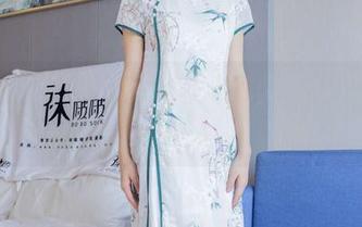 袜啵啵 – 高清芝士作品来袭！这些板鞋足以让你忍不住点击下载！