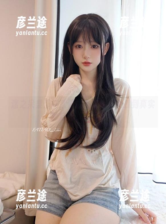 迷之呆梨 迷之呆梨:在透明的私房写真中找到真实的自己,真绝了!