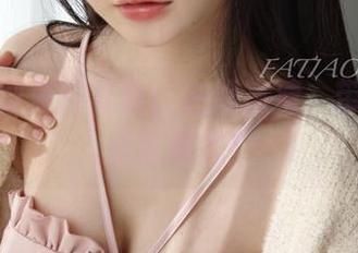迷之呆梨夏日写真：在线高清，带你开启欢乐模式！