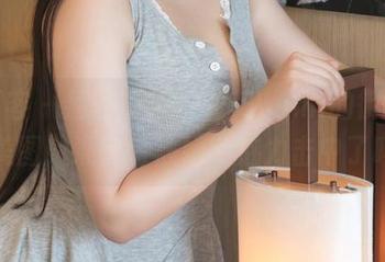 青豆客 – 翘首以待，尤美Yumi的御姐写真美图！准备好被她的魅力击中了吗？