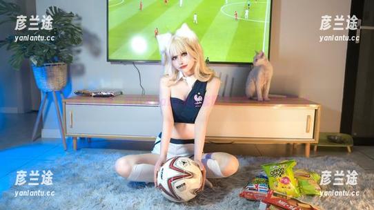 无圣光呈现，鹿八岁baby礼服套图里的每一帧都是艺术