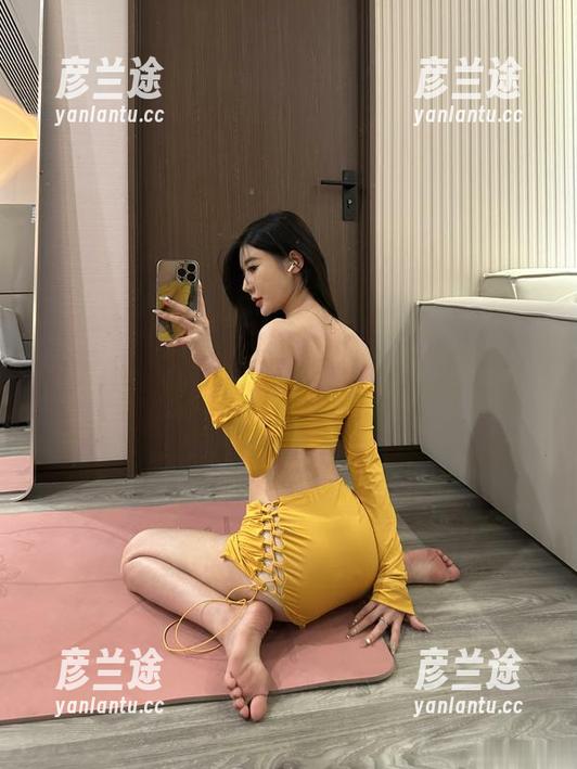 黎允熙baby 微密圈 - 看了黎允熙baby的美足套图,下载后也许你会开始思考人生的意义,或者脚的意义?